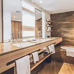 Elizabeth Arthotel Adults Only