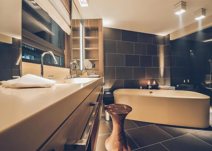 Elizabeth Arthotel Adults Only אישגל