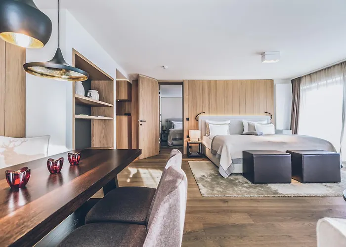 Elizabeth Arthotel Adults Only אישגל