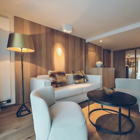 Elizabeth Arthotel Adults Only