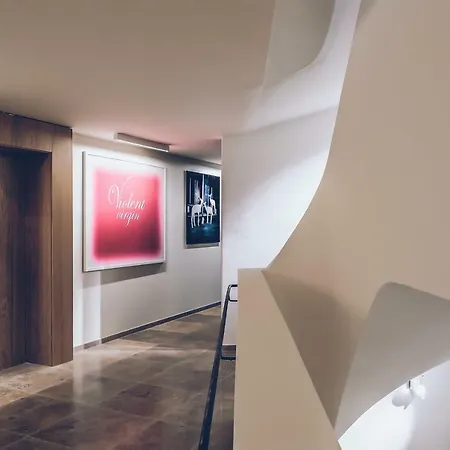 Elizabeth Arthotel Adults Only