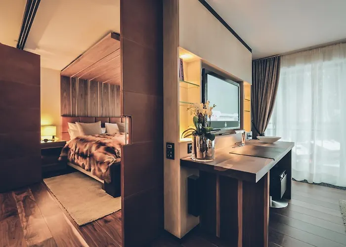 Elizabeth Arthotel Adults Only فندق 5*