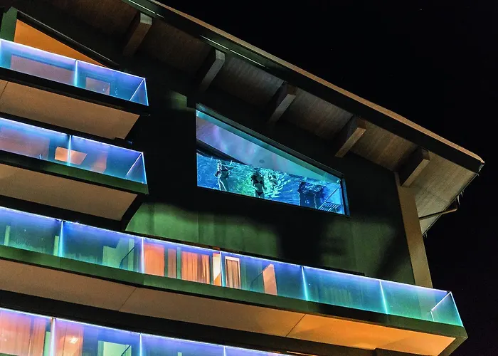 Elizabeth Arthotel Adults Only فندق